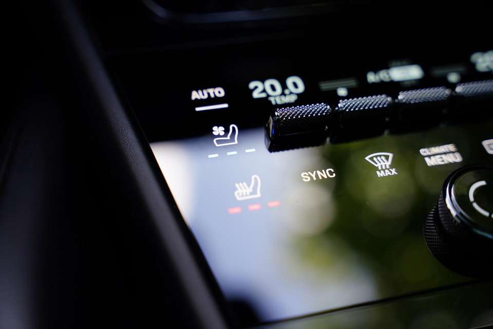 Porsche Cayenne - Imagem 18