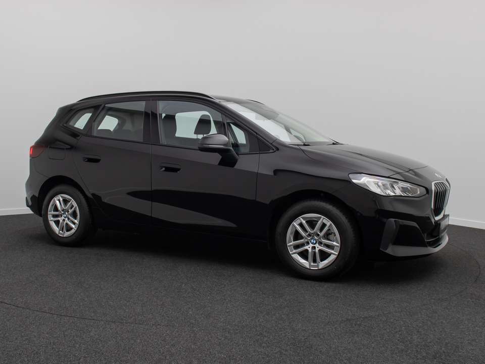 BMW 216 - Imagem 4
