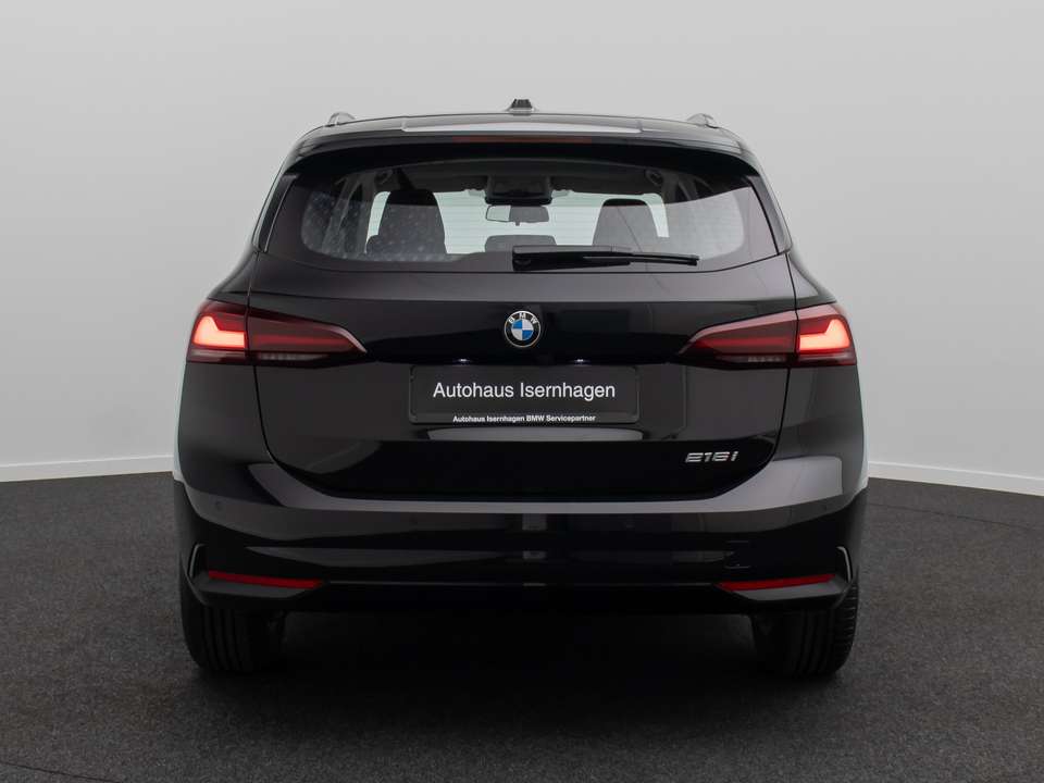 BMW 216 - Imagem 8