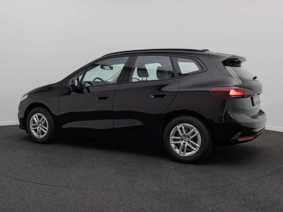 BMW 216 - Imagem 10