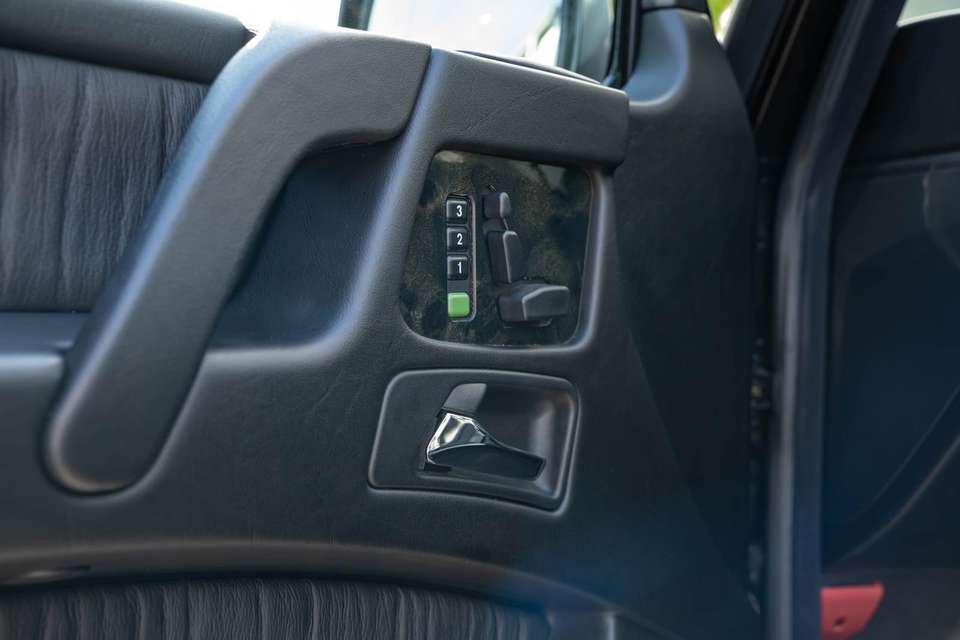 Mercedes-Benz G 500 - Imagem 10