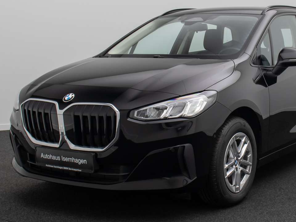 BMW 216 - Imagem 13