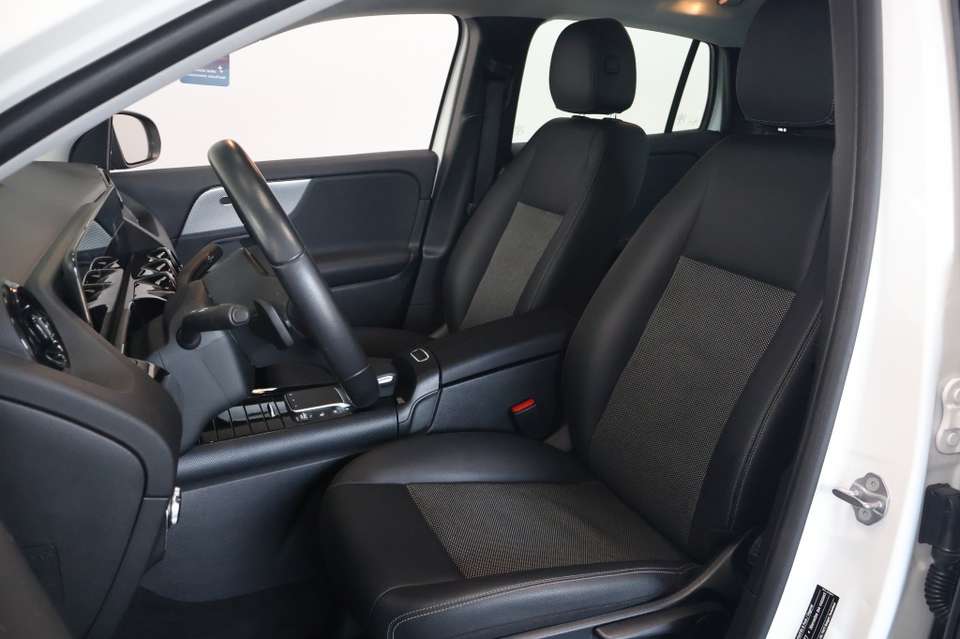Mercedes-Benz GLA 200 - Imagem 9