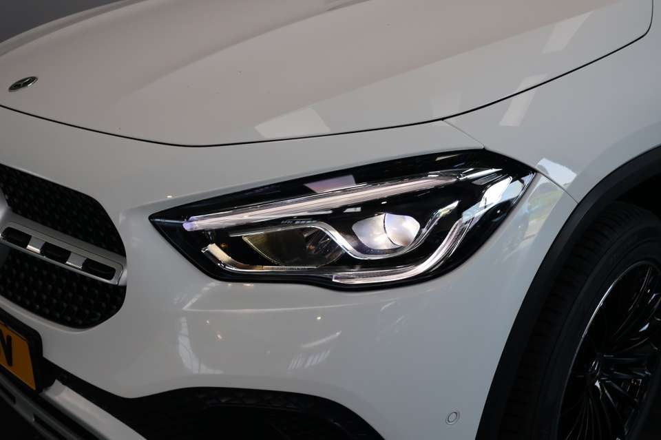 Mercedes-Benz GLA 200 - Imagem 11