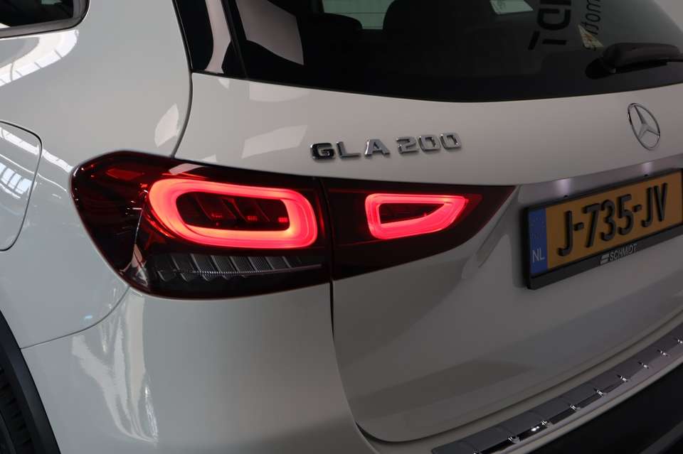 Mercedes-Benz GLA 200 - Imagem 12