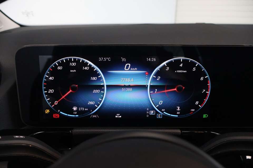 Mercedes-Benz GLA 200 - Imagem 16