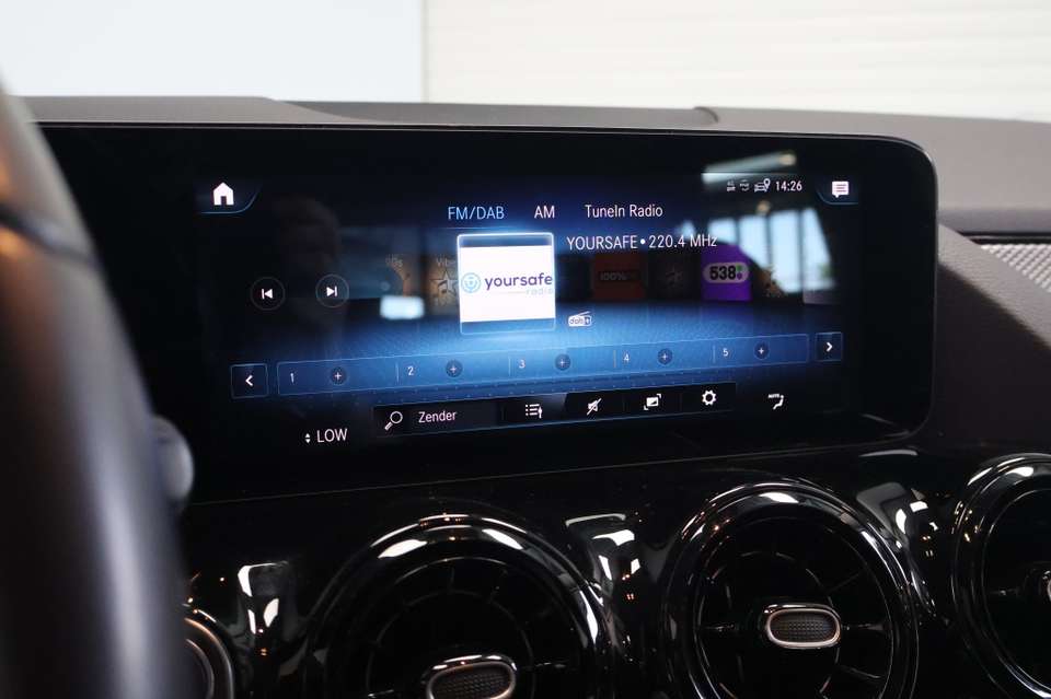 Mercedes-Benz GLA 200 - Imagem 20