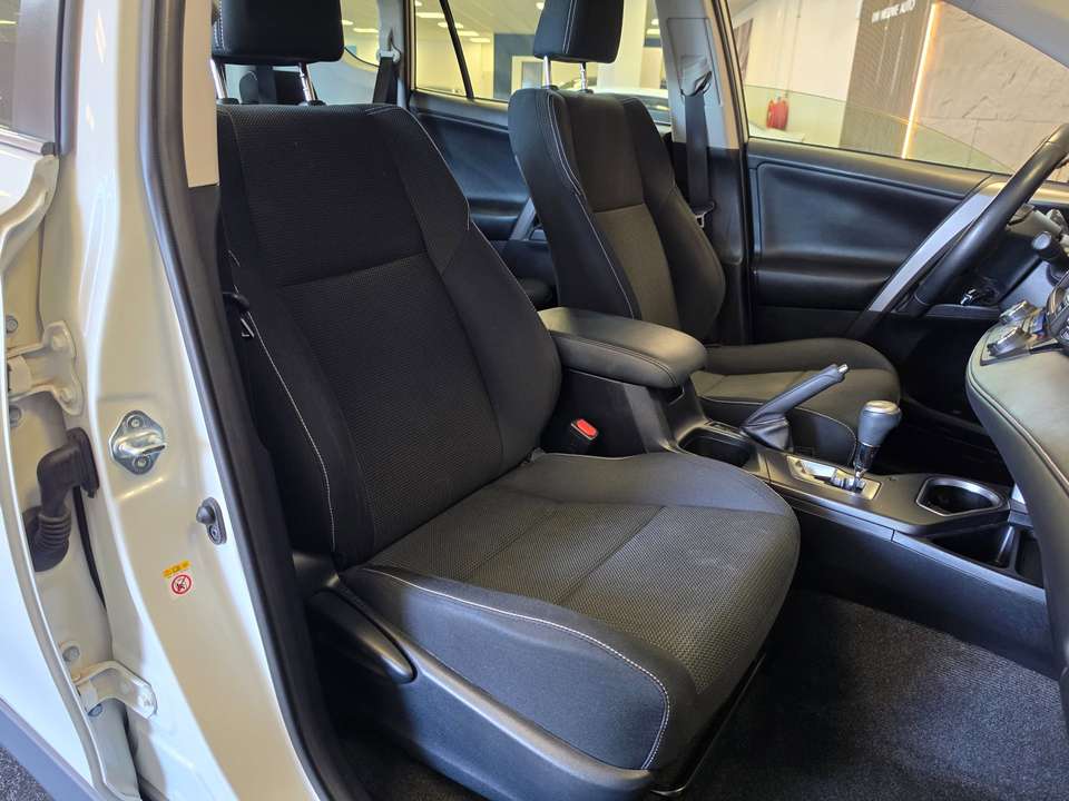 Toyota RAV 4 - Imagem 12
