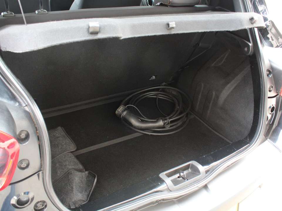 Dacia Spring - Imagem 10
