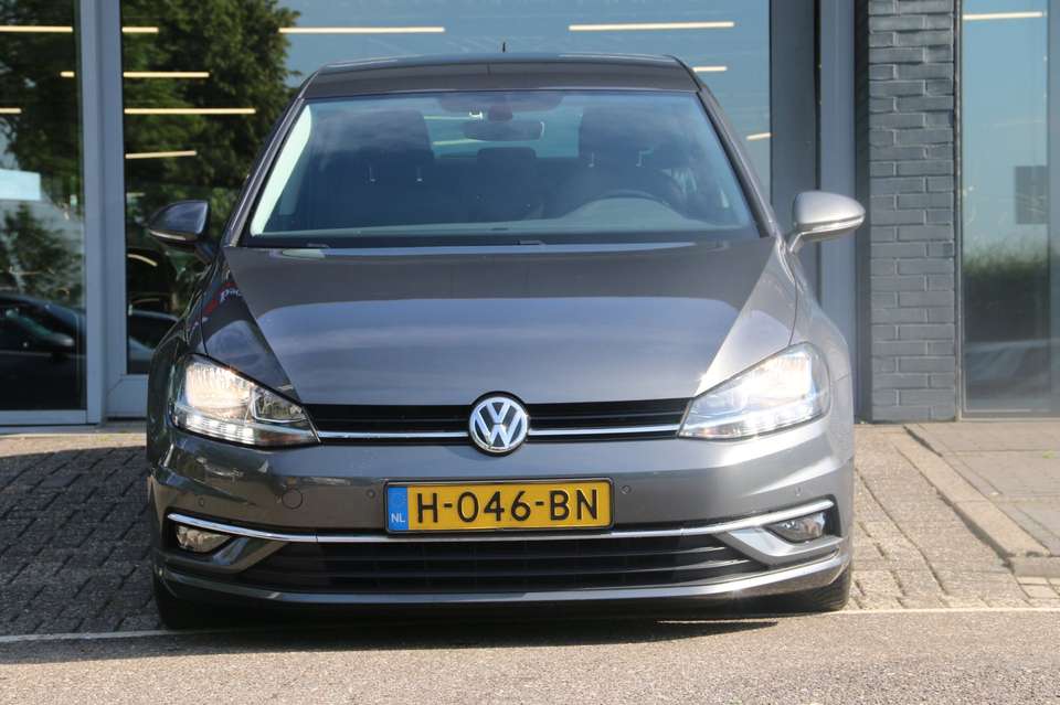 Volkswagen Golf - Imagem 2