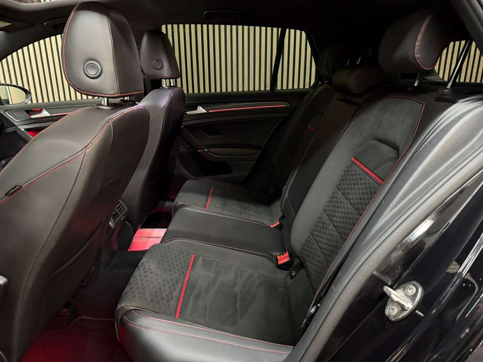 Volkswagen Golf GTI - Imagem 14