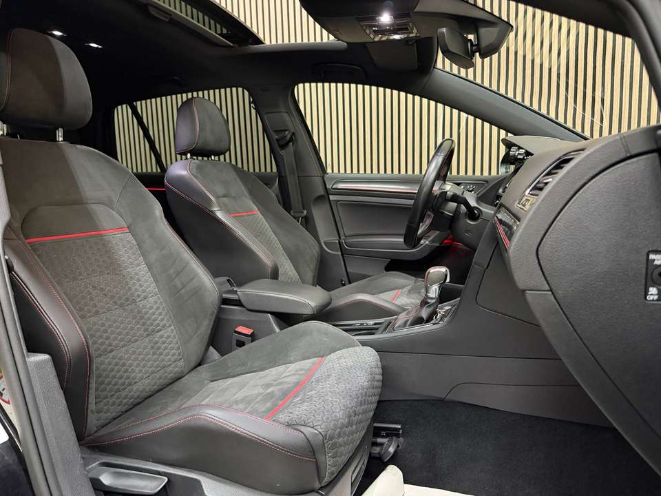 Volkswagen Golf GTI - Imagem 15