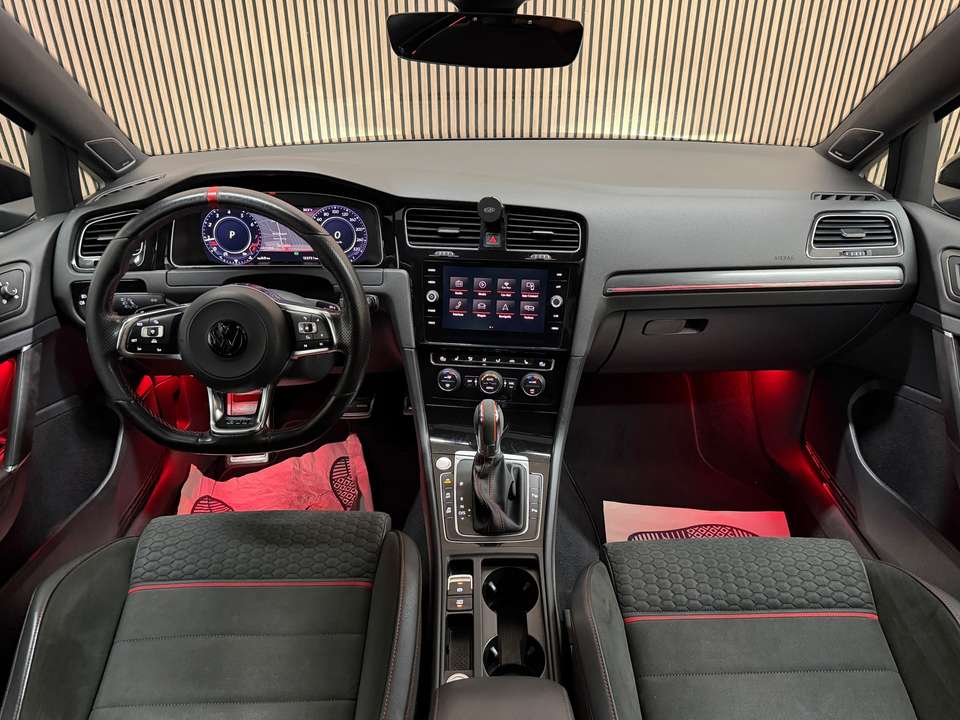 Volkswagen Golf GTI - Imagem 16