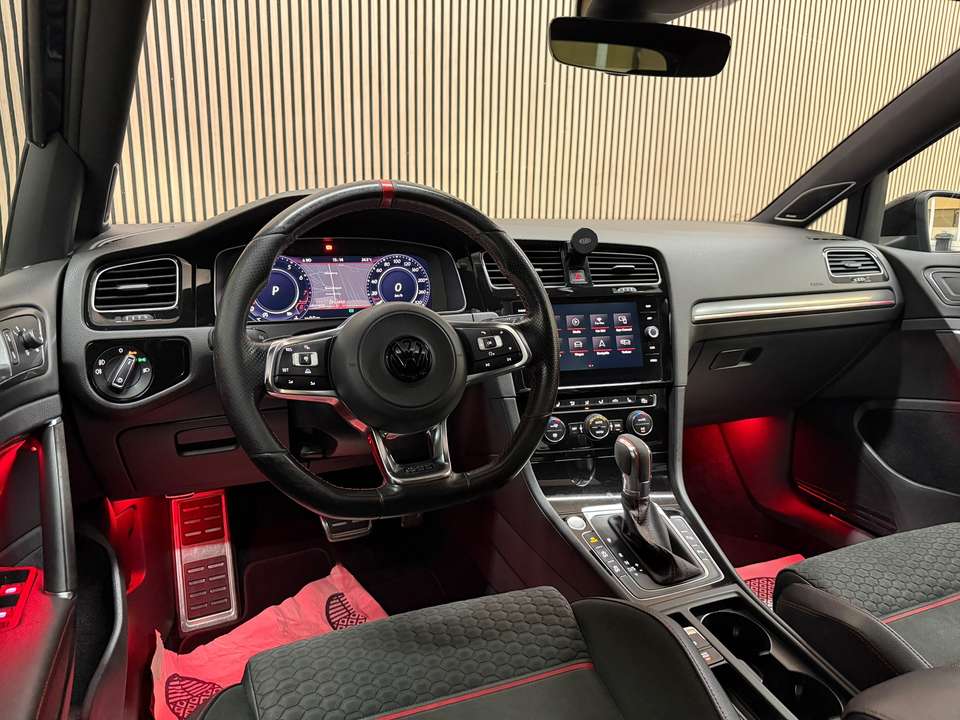 Volkswagen Golf GTI - Imagem 19