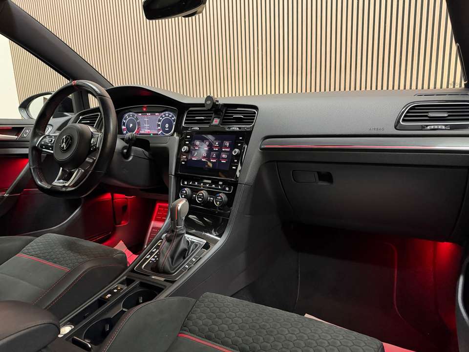 Volkswagen Golf GTI - Imagem 20