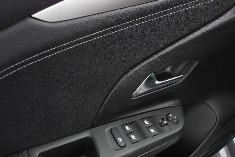 Opel Corsa - Imagem 12