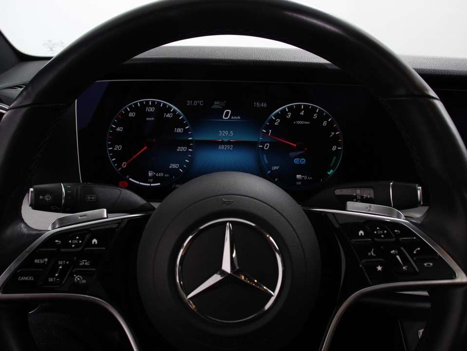 Mercedes-Benz E 300 - Imagem 14