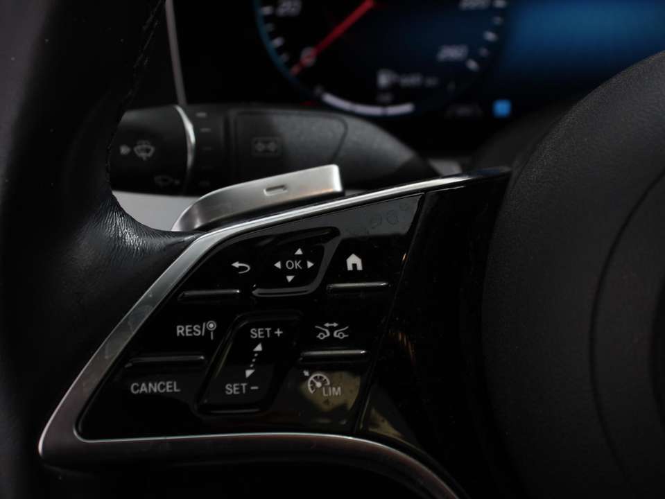 Mercedes-Benz E 300 - Imagem 15
