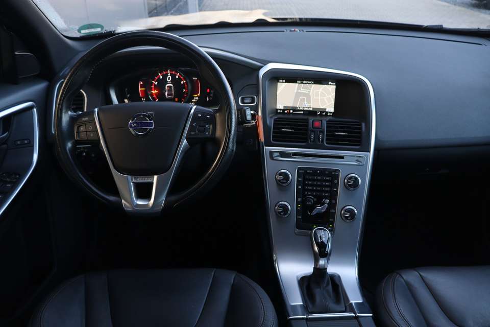 Volvo XC60 - Imagem 11