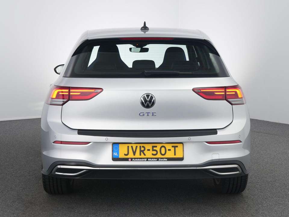 Volkswagen Golf GTE - Imagem 7