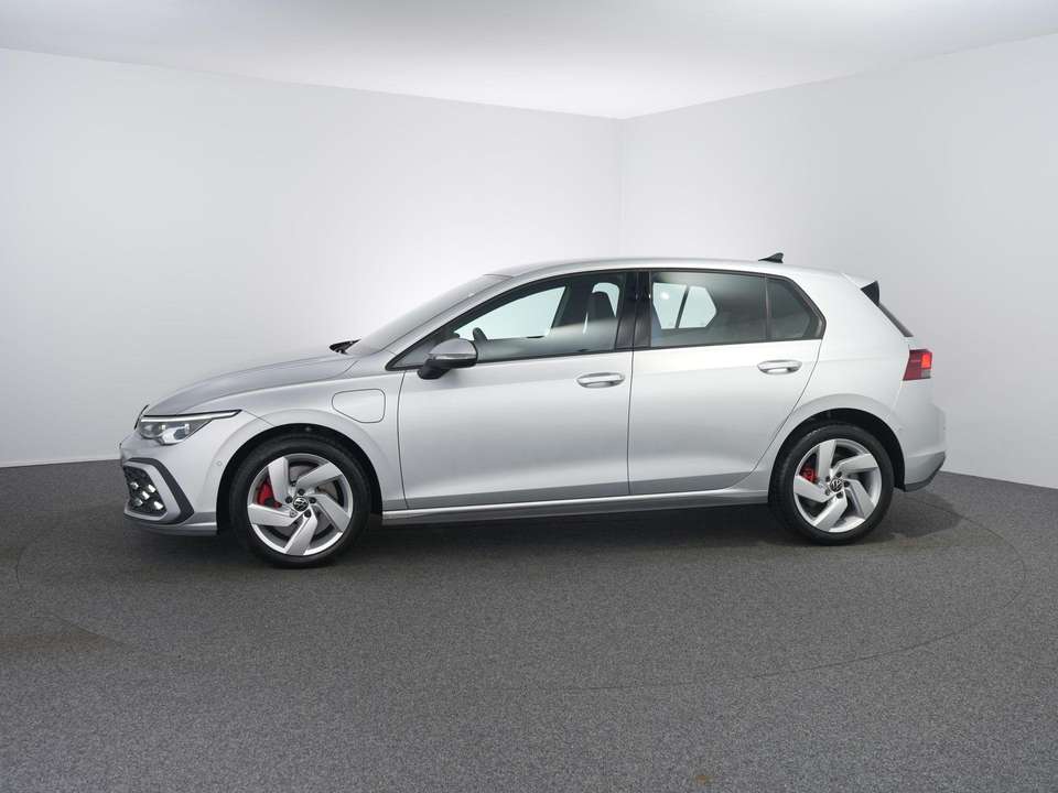 Volkswagen Golf GTE - Imagem 14
