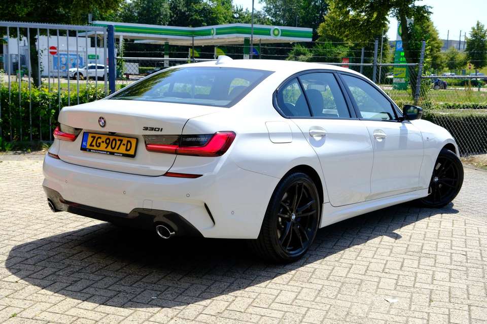 BMW 330 - Imagem 3