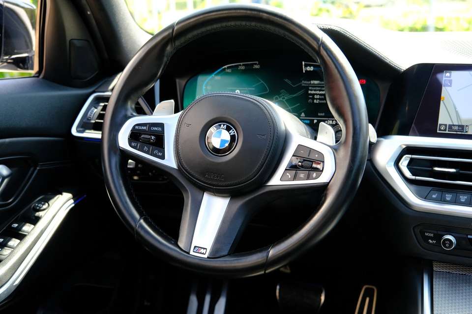 BMW 330 - Imagem 6