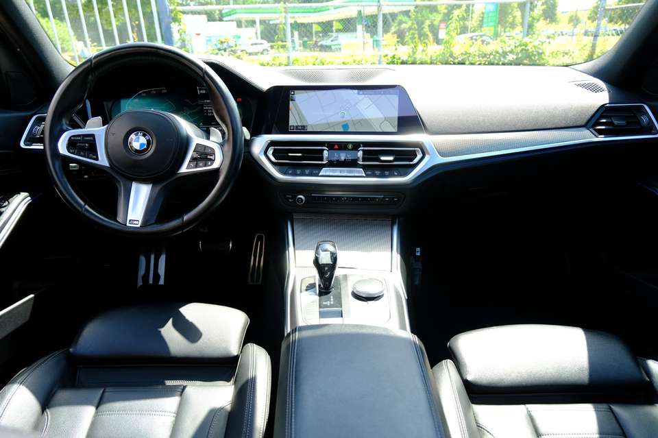 BMW 330 - Imagem 11
