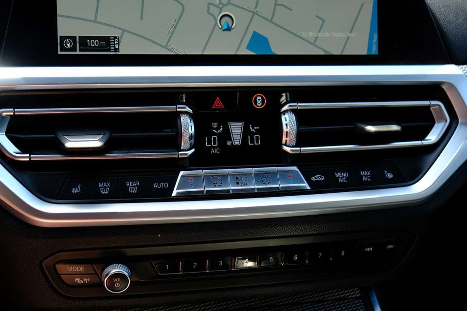 BMW 330 - Imagem 13