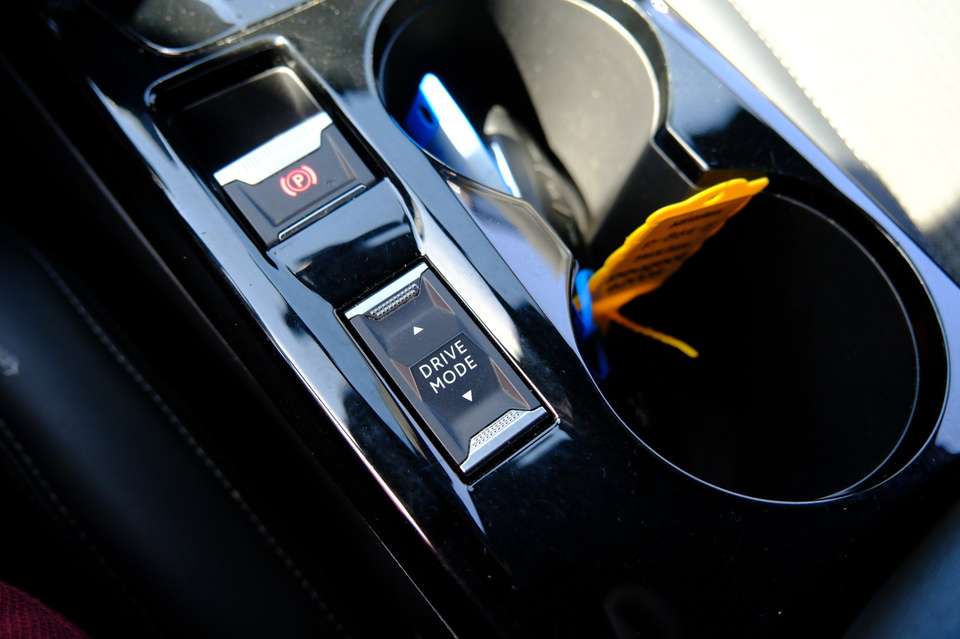 Peugeot e-2008 - Imagem 15