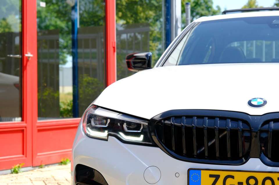 BMW 330 - Imagem 17