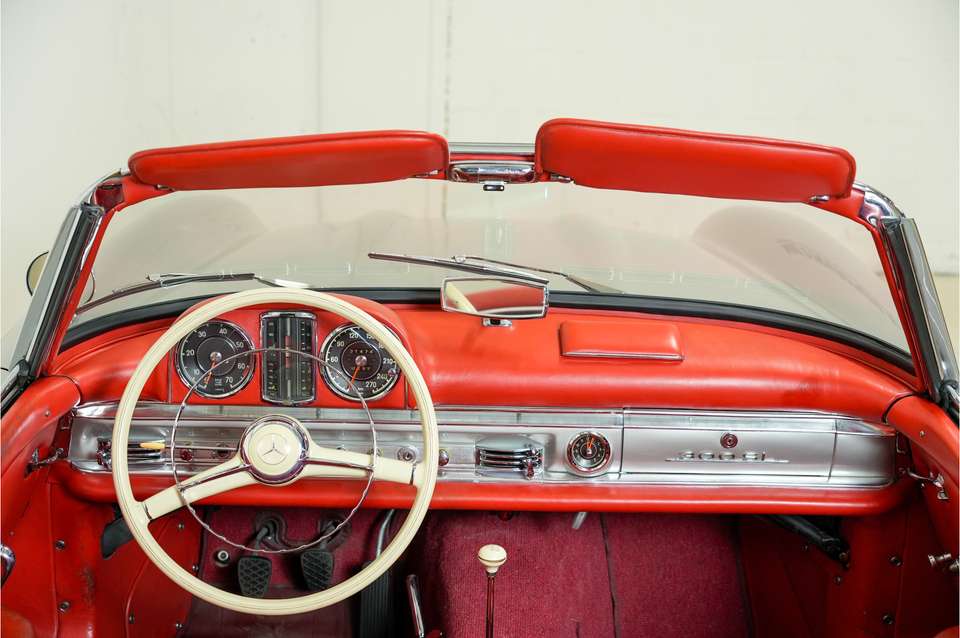 Mercedes-Benz SL 300 - Imagem 2