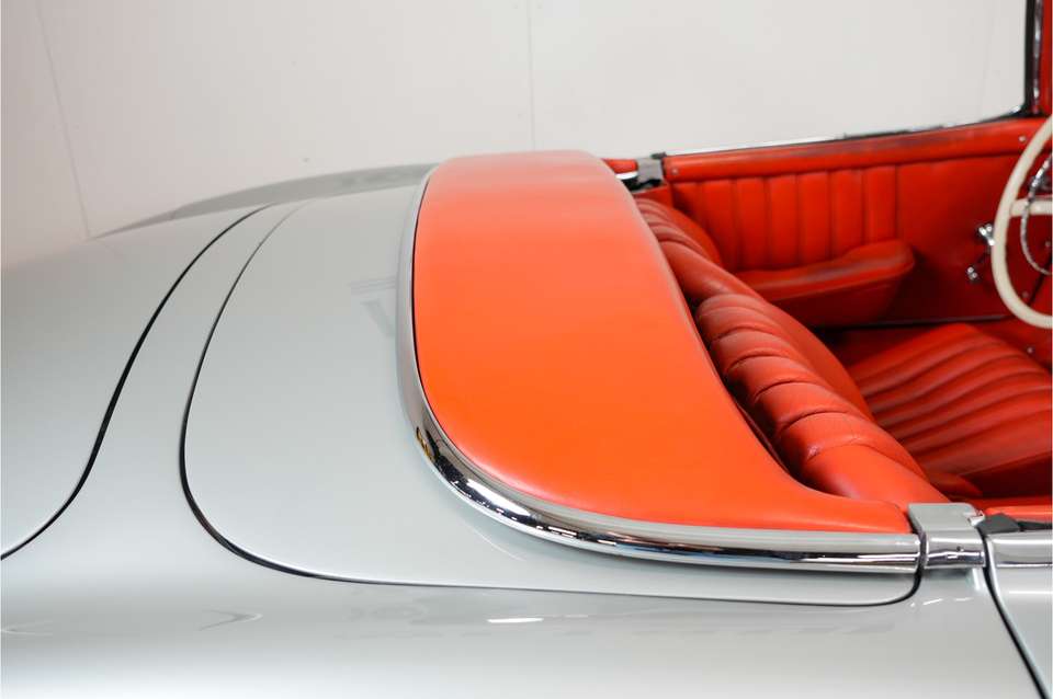 Mercedes-Benz SL 300 - Imagem 9