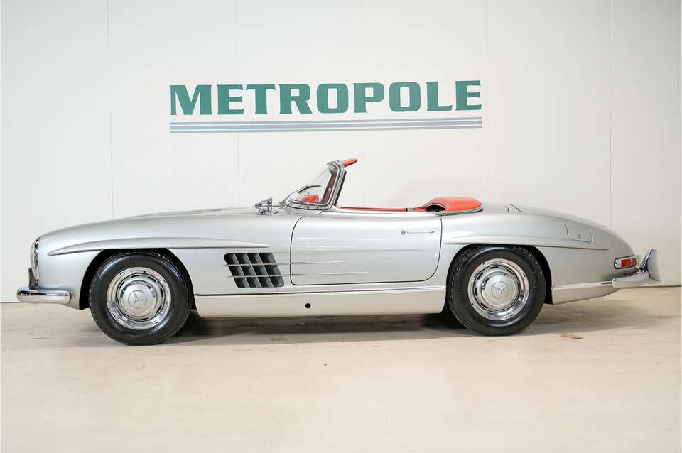 Mercedes-Benz SL 300 - Imagem 12