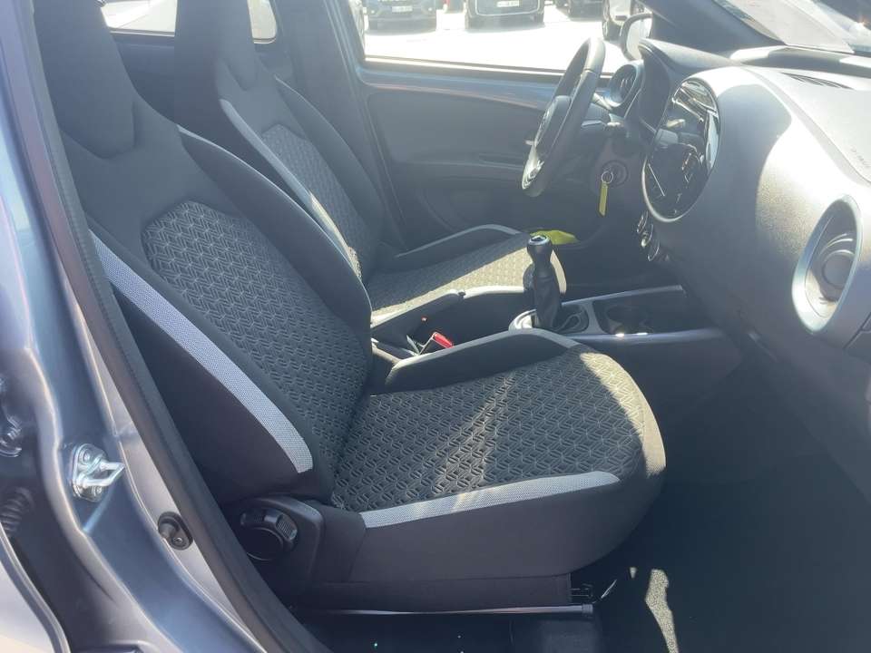 Toyota Aygo X - Imagem 10