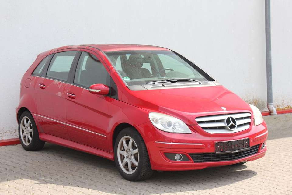 Mercedes-Benz B 200 - Imagem 1
