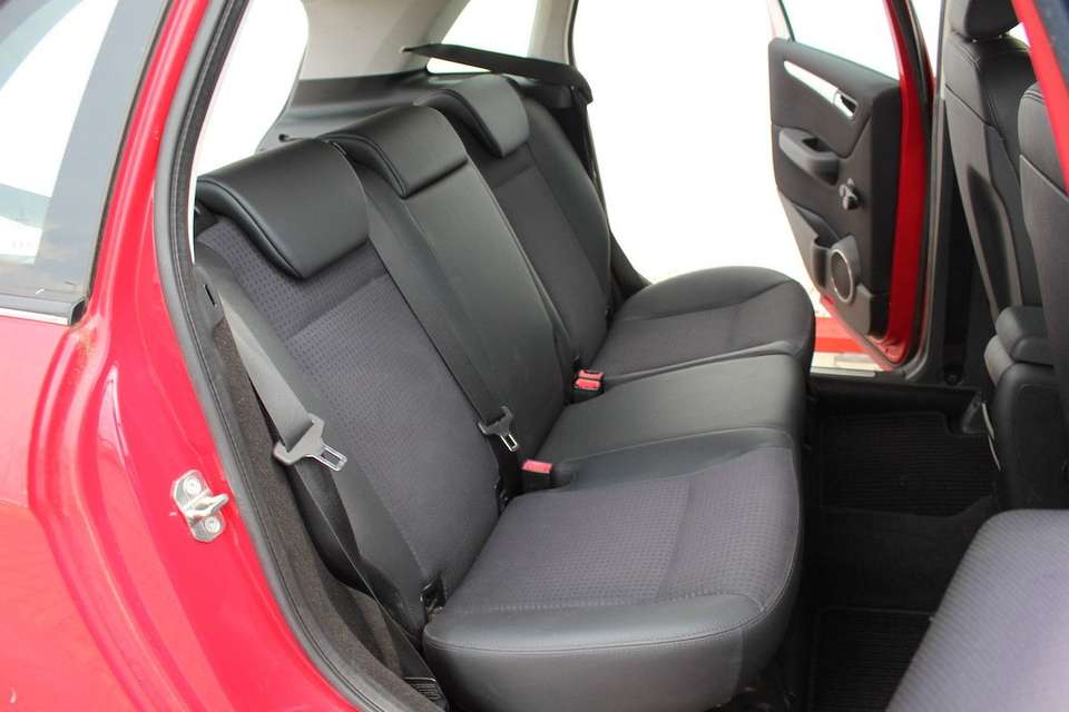 Mercedes-Benz B 200 - Imagem 11