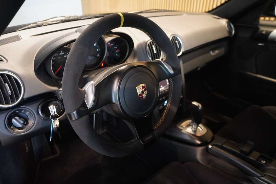 Porsche Cayman - Imagem 6