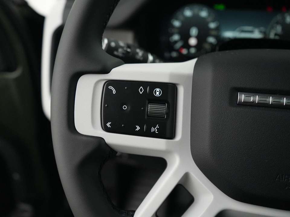 Land Rover Defender - Imagem 15