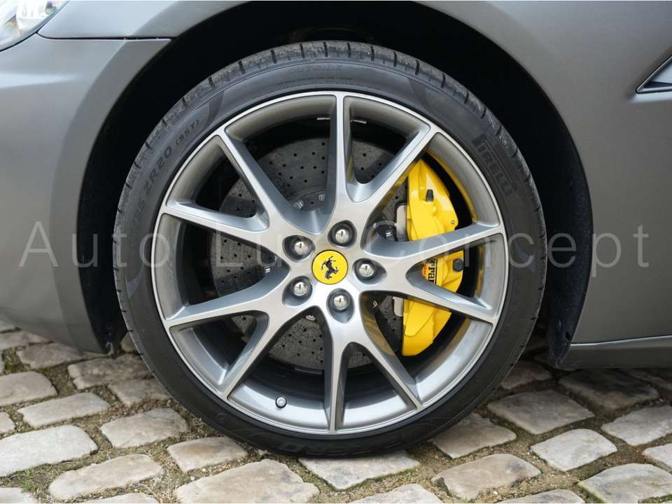 Ferrari California - Imagem 10