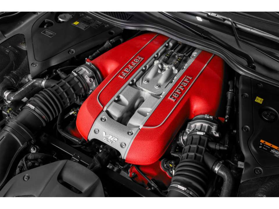 Ferrari 812 - Imagem 8