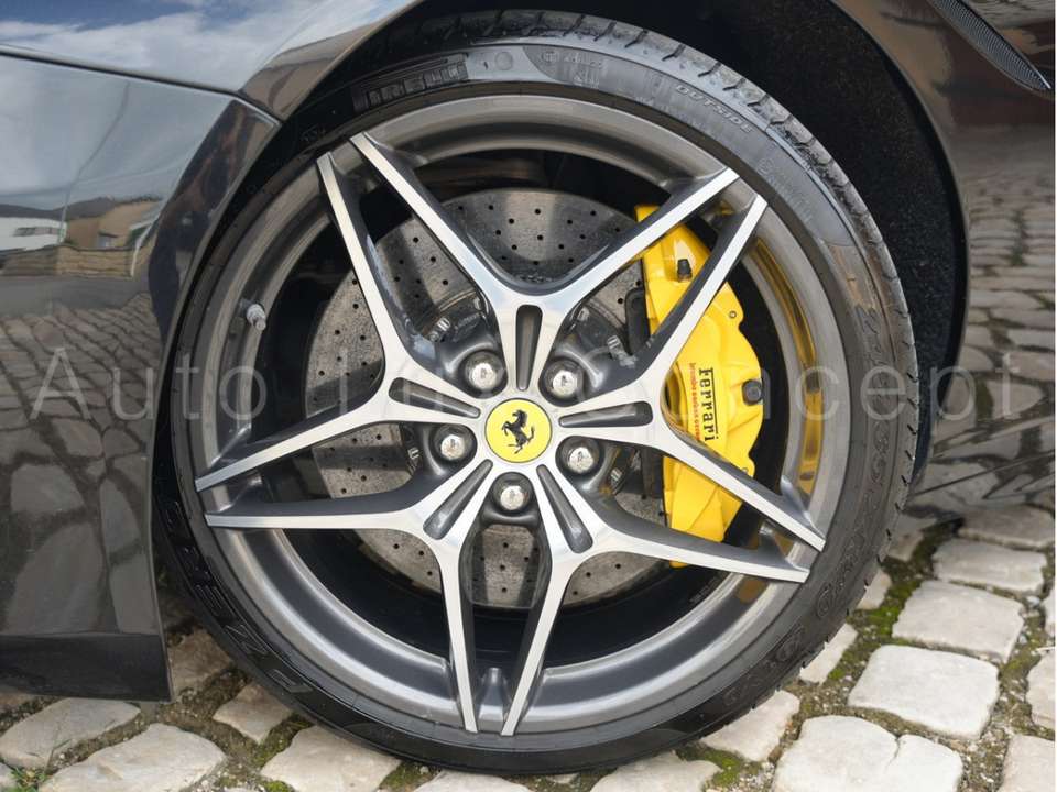 Ferrari California - Imagem 11