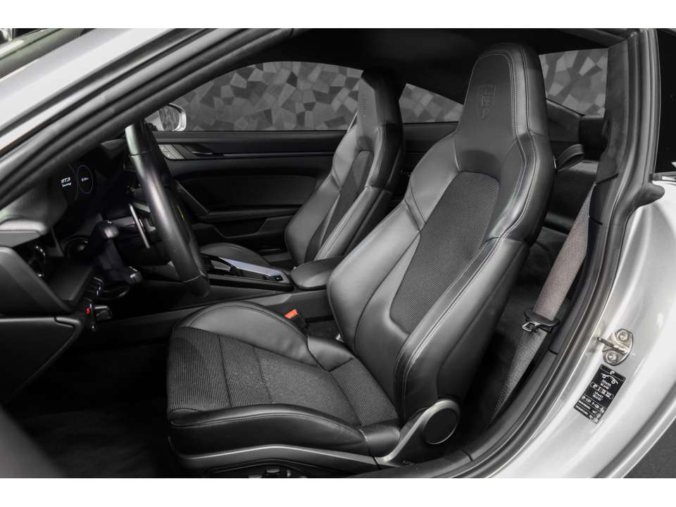 Porsche 992 - Imagem 9