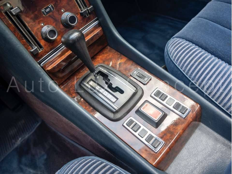Mercedes-Benz 500 - Imagem 15