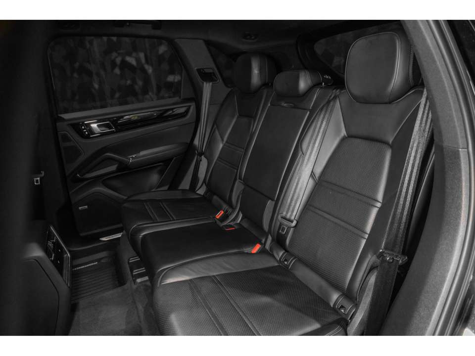 Porsche Cayenne - Imagem 11