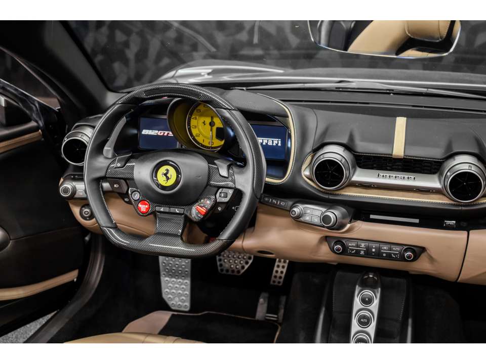 Ferrari 812 - Imagem 14