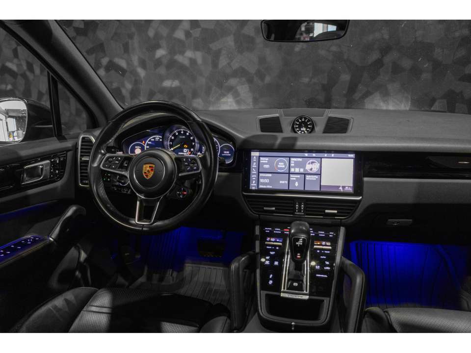 Porsche Cayenne - Imagem 14