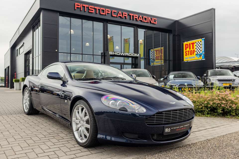 Aston Martin DB9 - Imagem 1