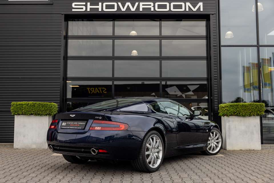 Aston Martin DB9 - Imagem 8