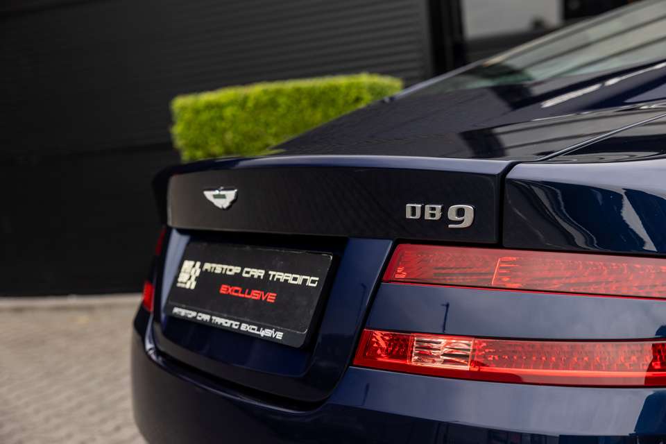 Aston Martin DB9 - Imagem 11